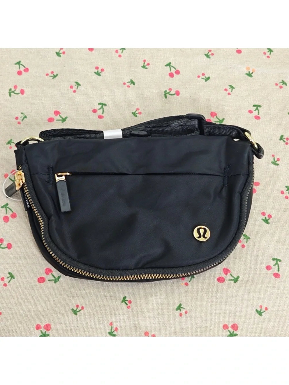 lululemon athletica Black Crossbody with Gold Hardware 2L